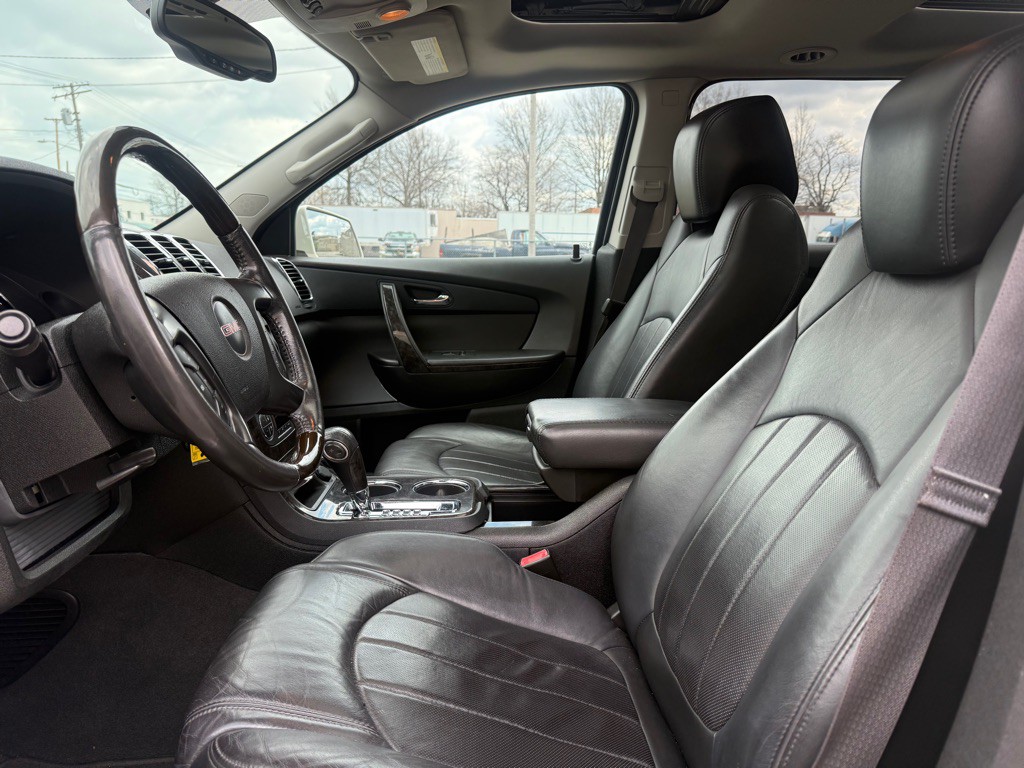 2012 GMC Acadia Image 9