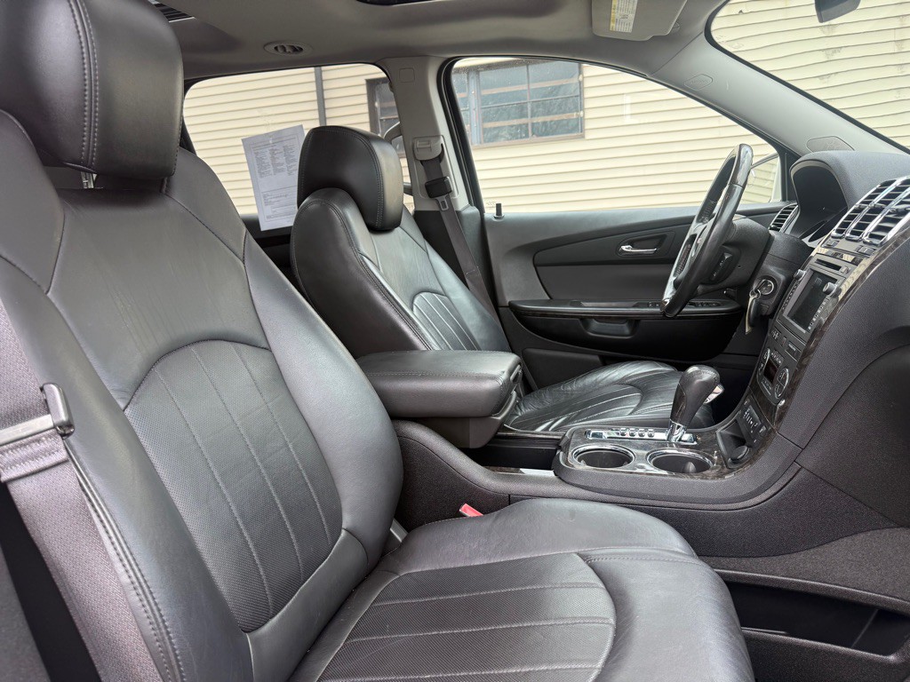 2012 GMC Acadia Image 10