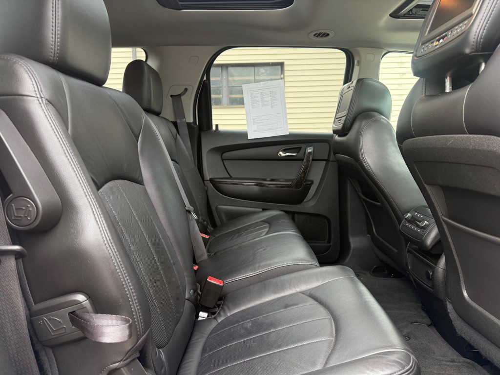 2012 GMC Acadia Image 12