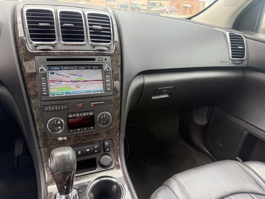 2012 GMC Acadia Image 17