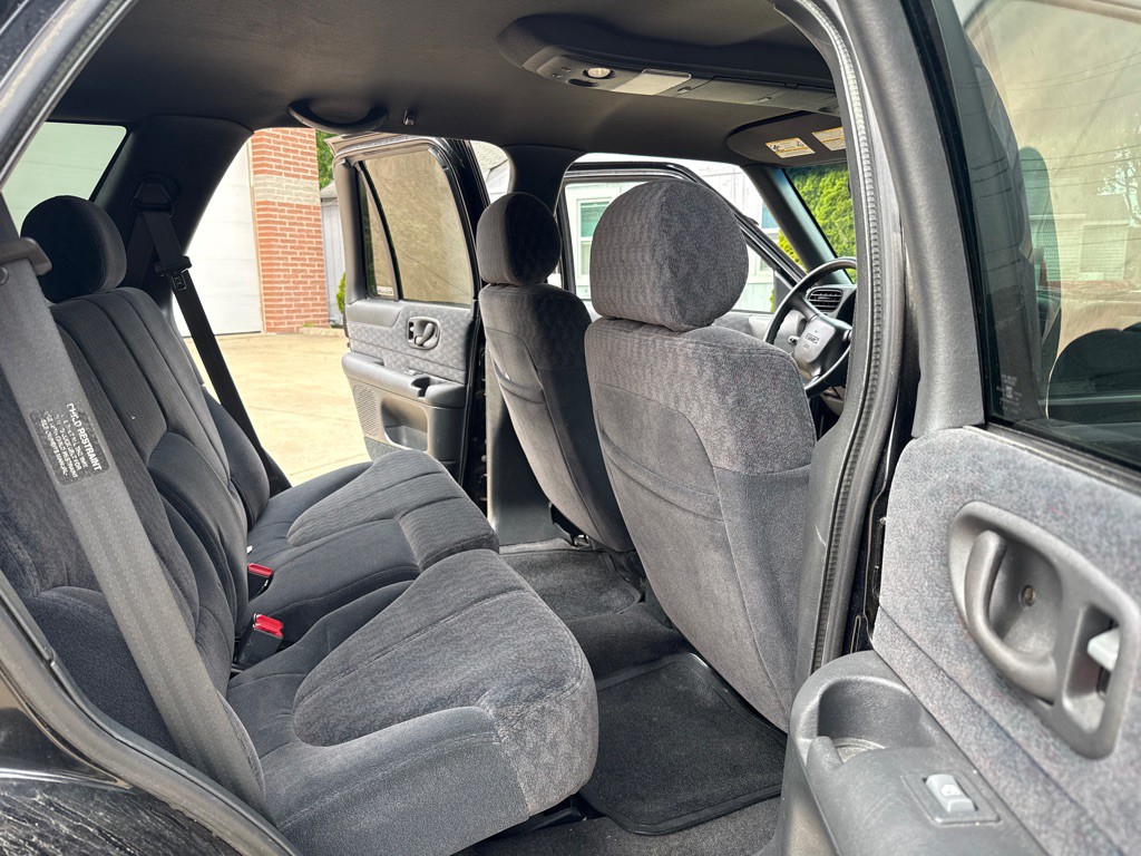 2001 GMC Jimmy Image 12