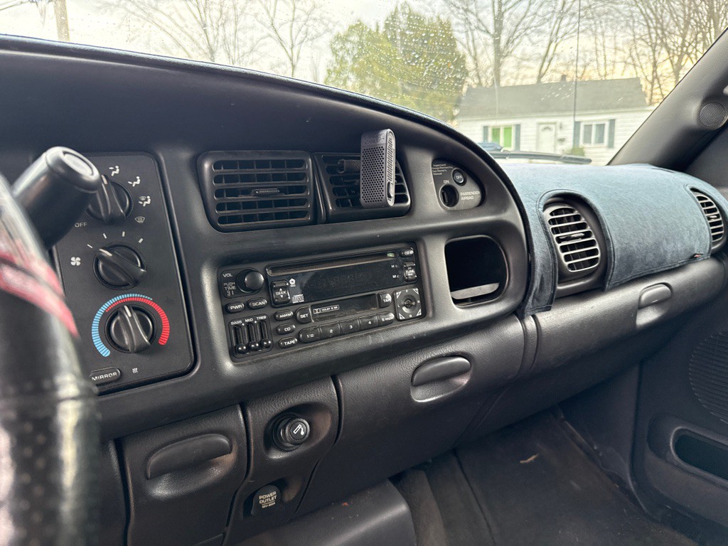 2000 Dodge Ram 1500 Image 13