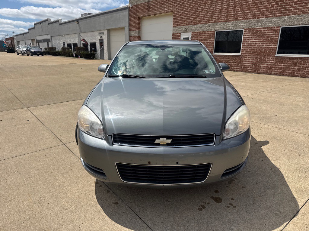2008 Chevrolet Impala Image 2