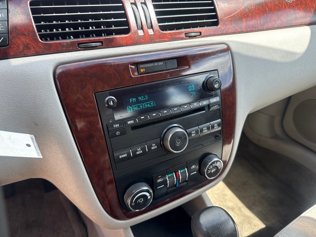 2008 Chevrolet Impala Image 15
