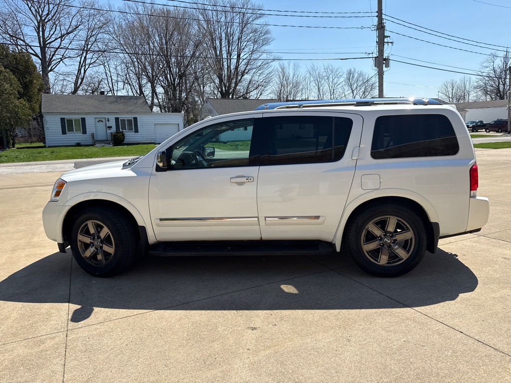 2013 Nissan Armada Image 5