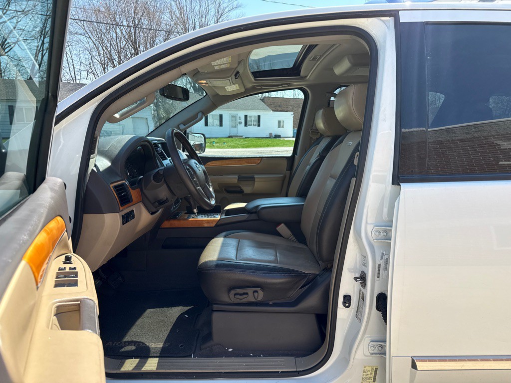 2013 Nissan Armada Image 10