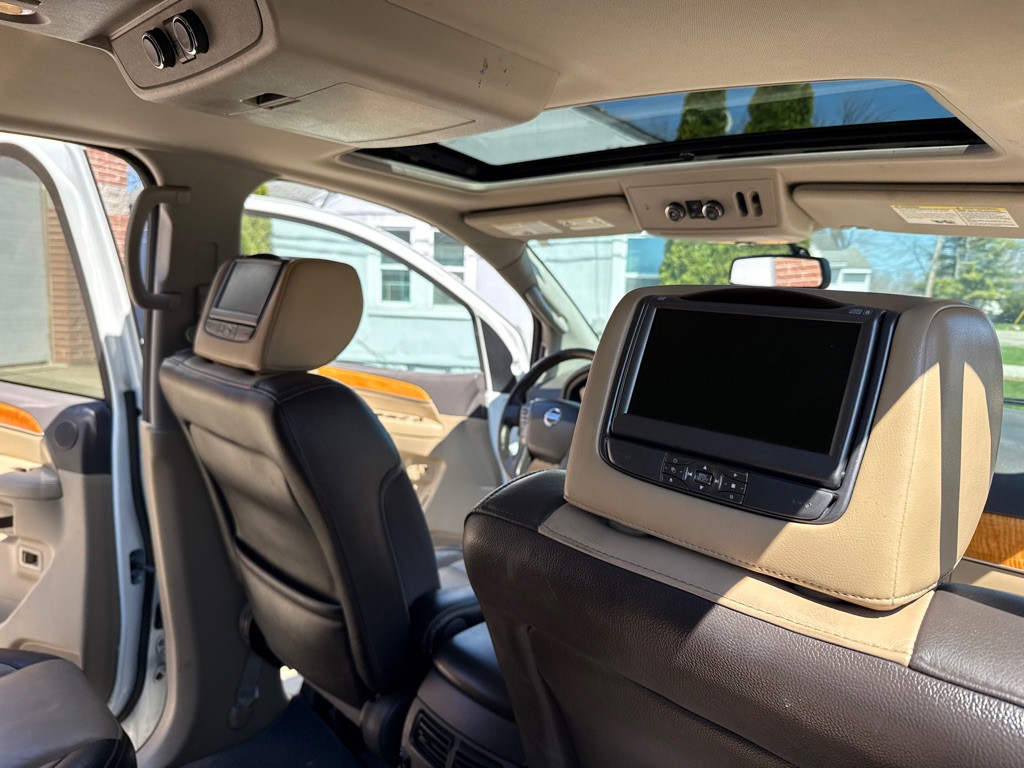 2013 Nissan Armada Image 14