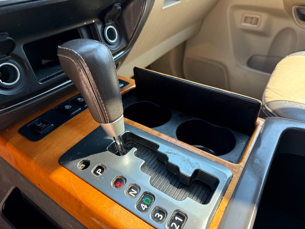 2013 Nissan Armada Image 21