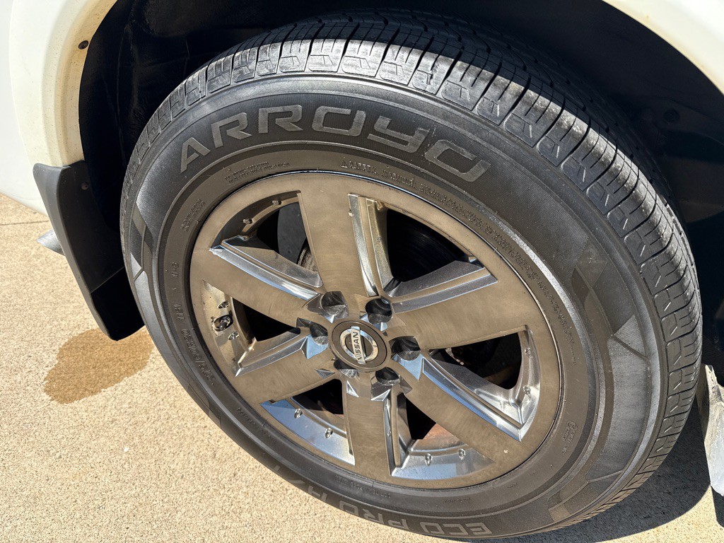 2013 Nissan Armada Image 22