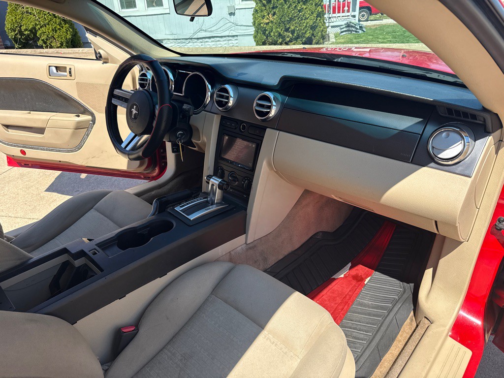 2006 Ford Mustang Image 12