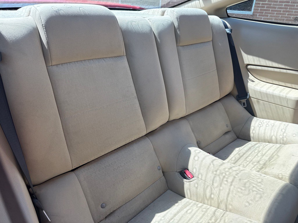 2006 Ford Mustang Image 13