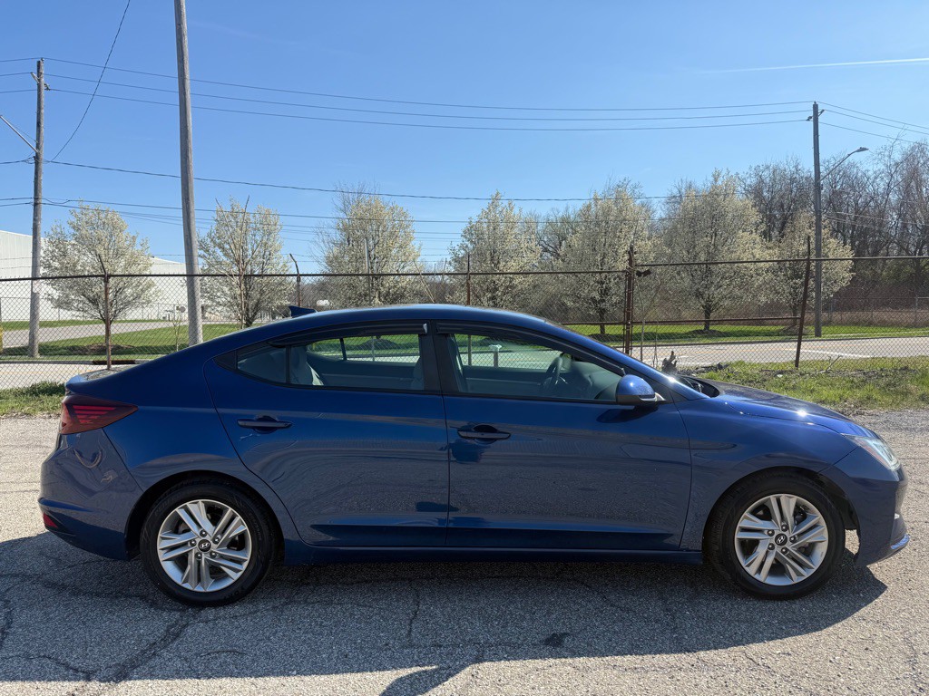 2020 Hyundai Elantra Image 2