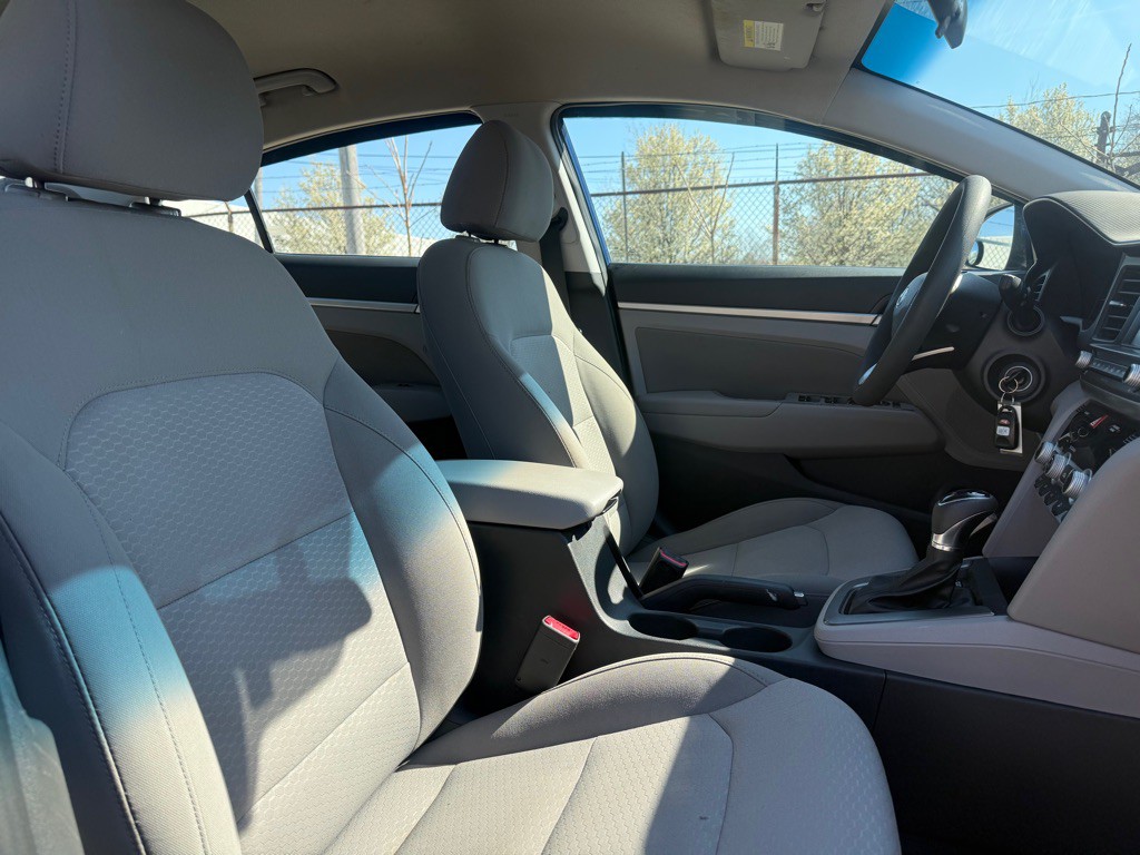 2020 Hyundai Elantra Image 10