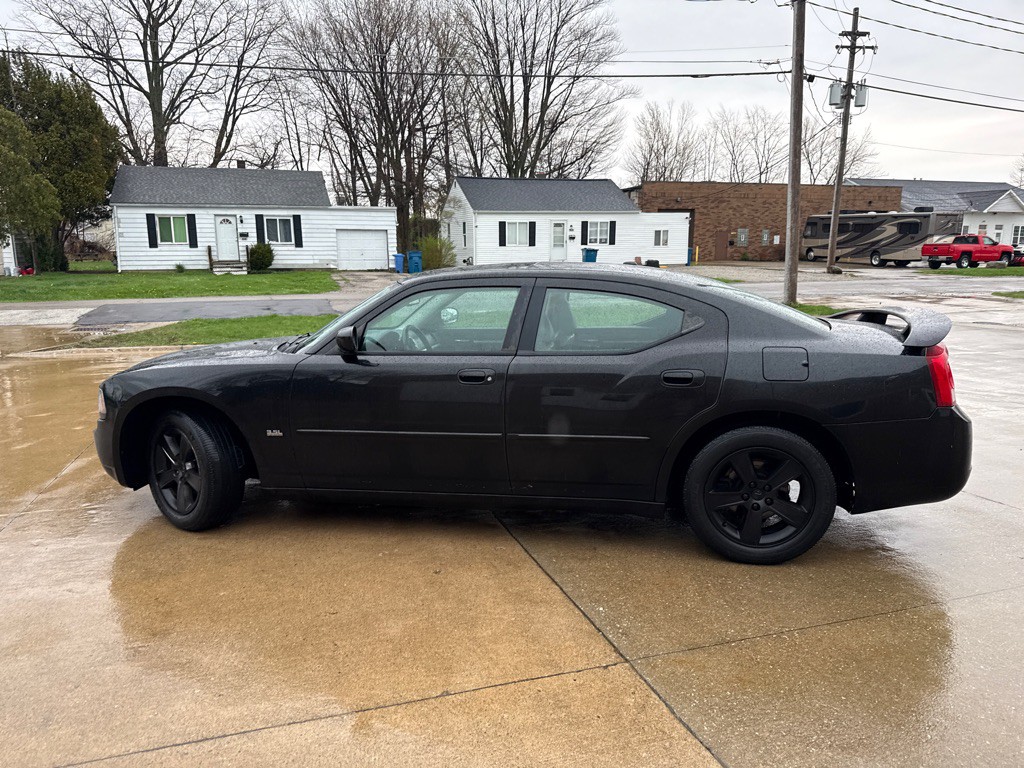 2010 Dodge Charger Image 5