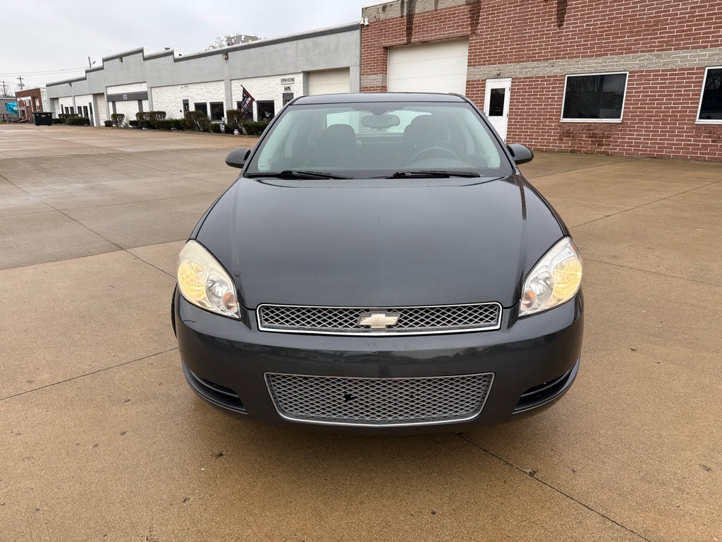 2014 Chevrolet Impala Image 2