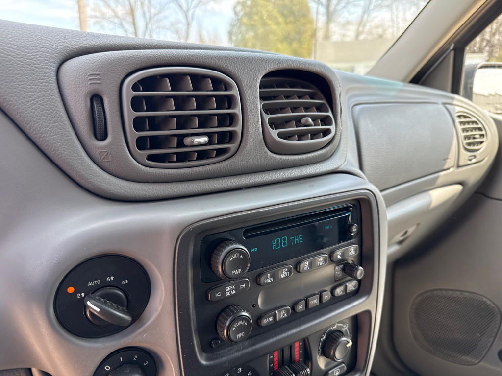 2008 Chevrolet Trailblazer Image 16
