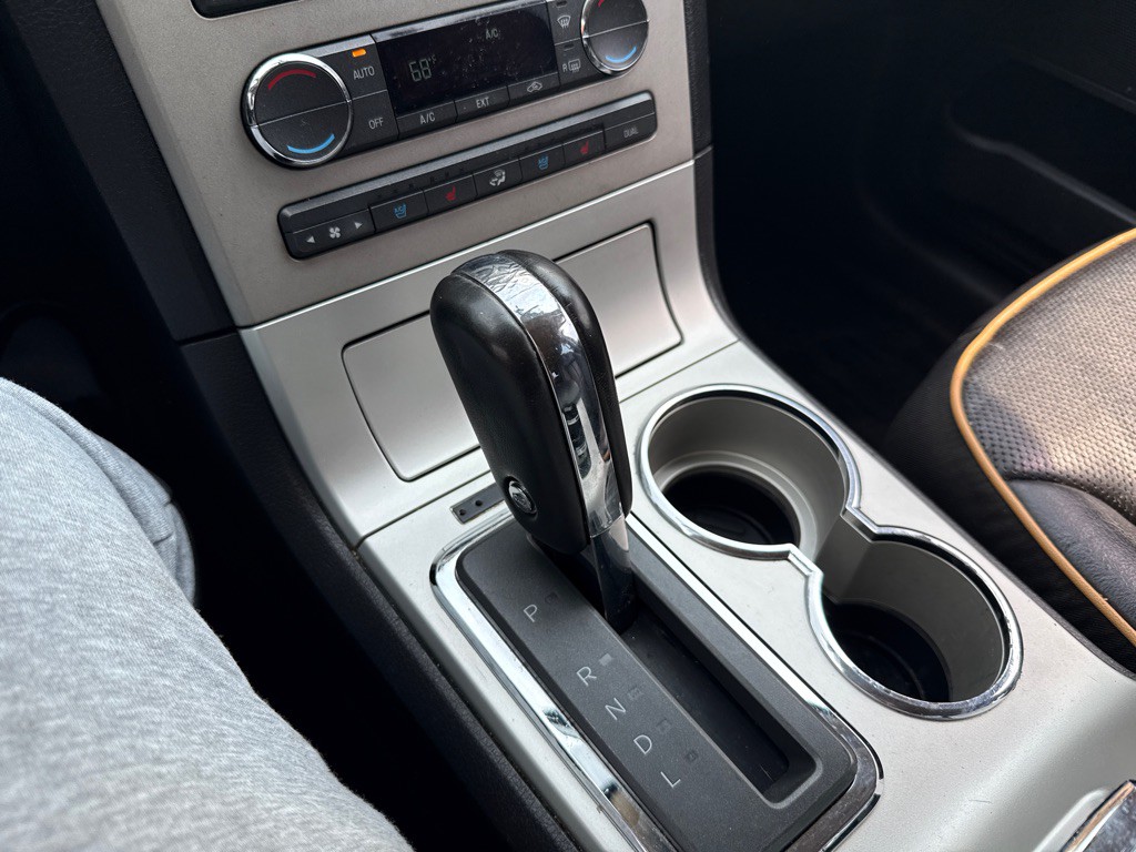 2010 Lincoln MKX Image 17