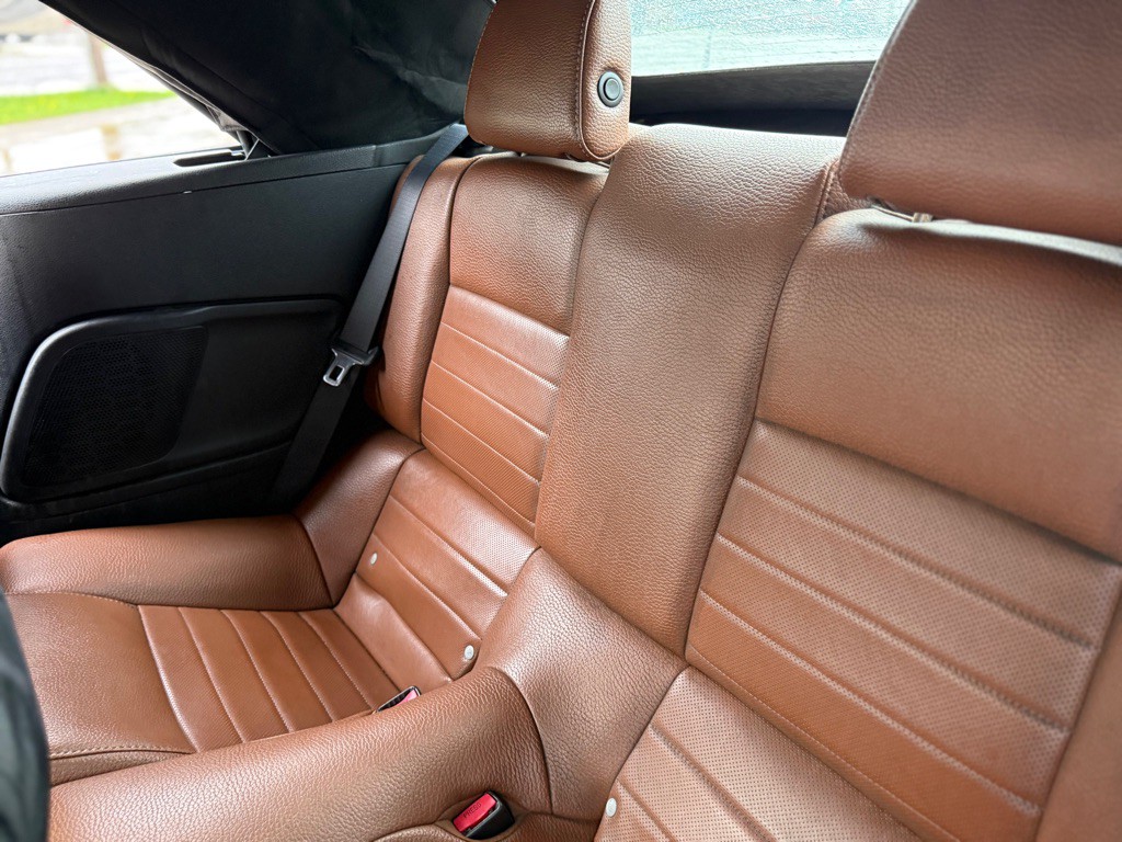 2012 Ford Mustang Image 15