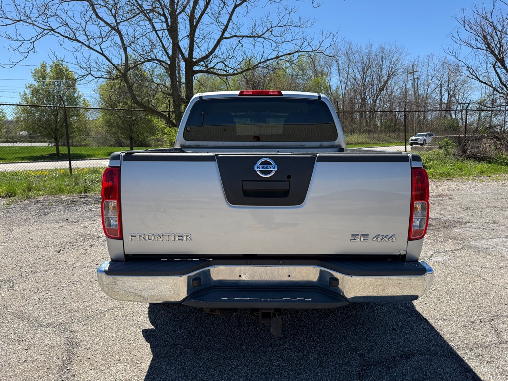2010 Nissan Frontier Image 4
