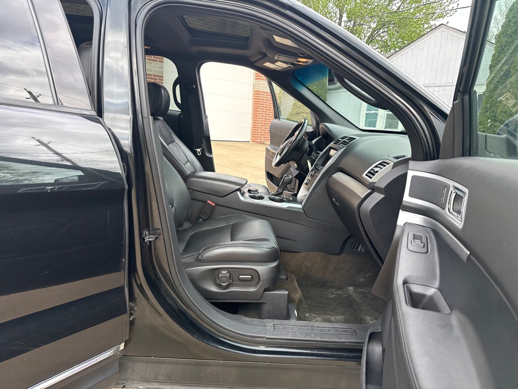 2013 Ford Explorer Image 11