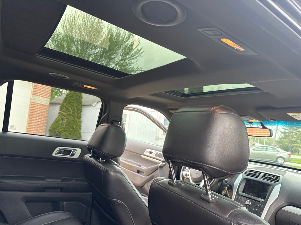 2013 Ford Explorer Image 16
