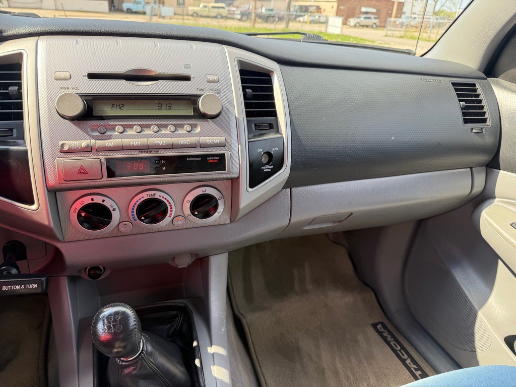 2006 Toyota Tacoma Image 13