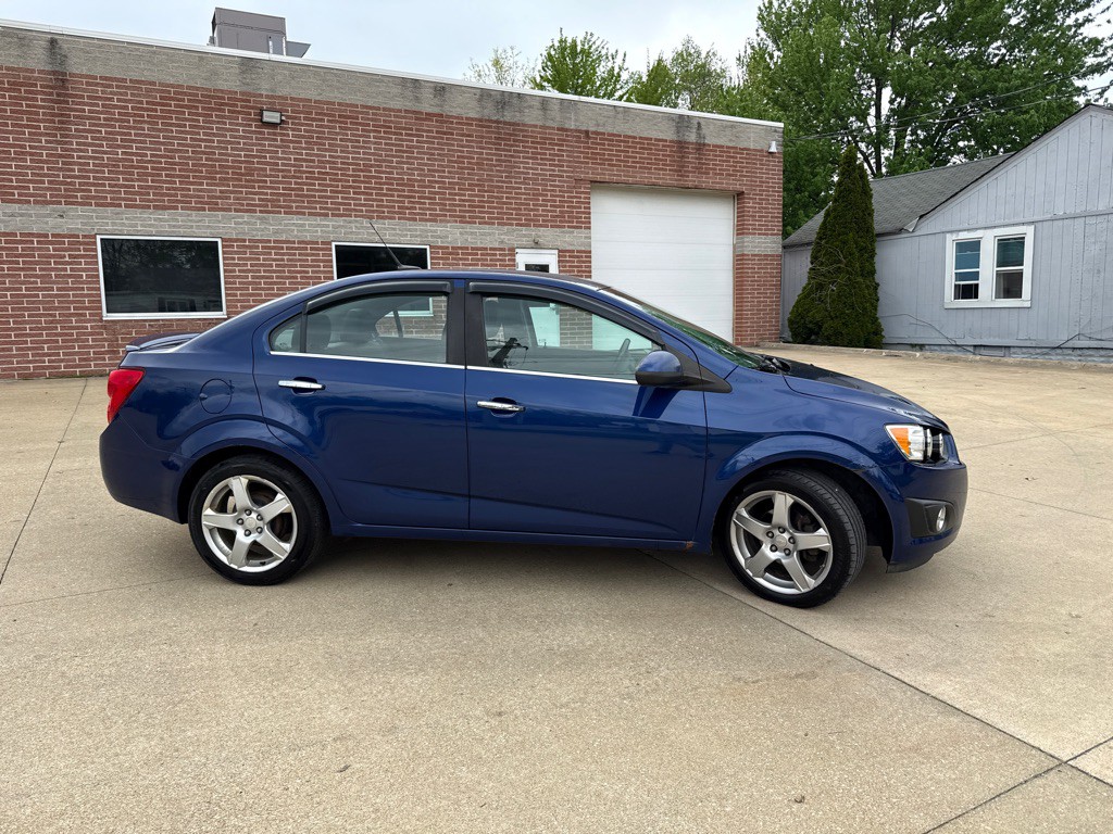 2013 Chevrolet Sonic Image 4