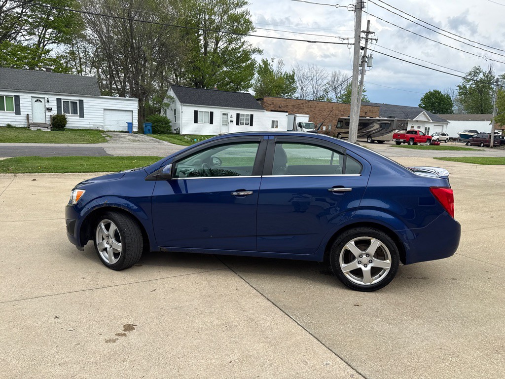 2013 Chevrolet Sonic Image 5