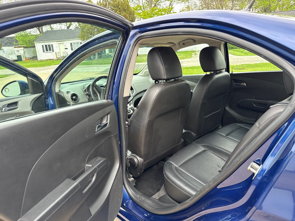 2013 Chevrolet Sonic Image 12