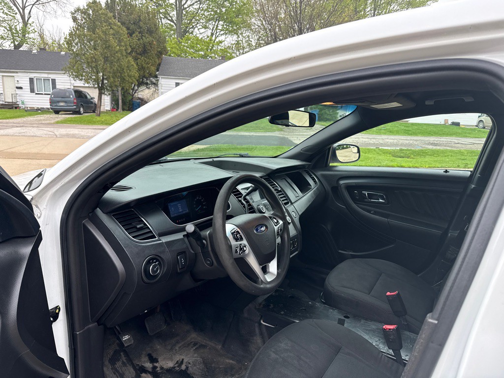 2015 Ford Taurus Image 11