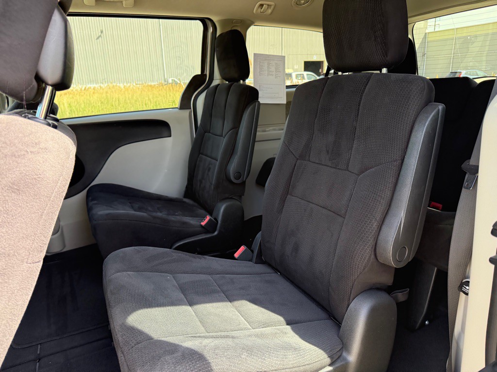 2011 Dodge Grand Caravan Image 9