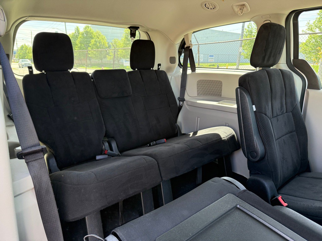 2011 Dodge Grand Caravan Image 11