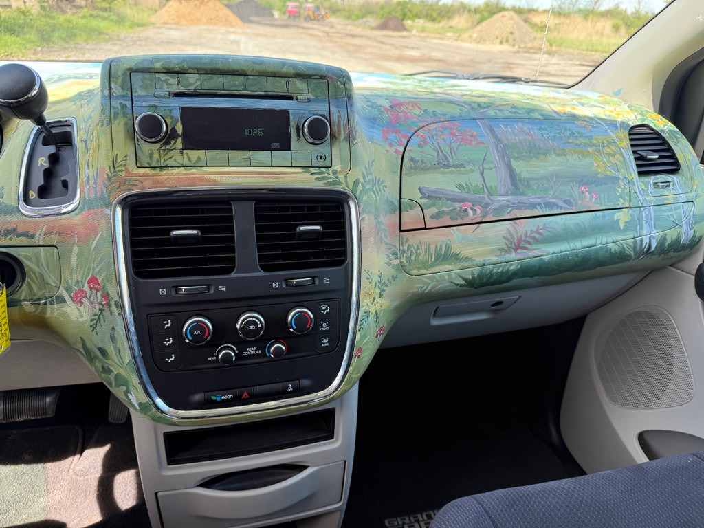 2011 Dodge Grand Caravan Image 14