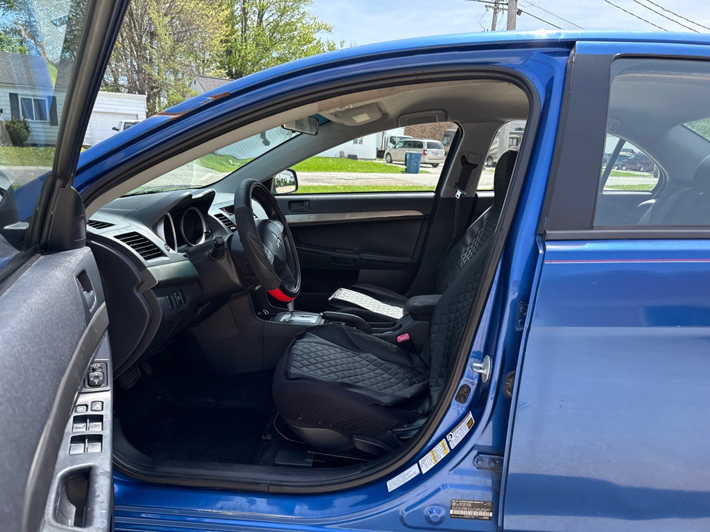 2012 Mitsubishi Lancer Image 10