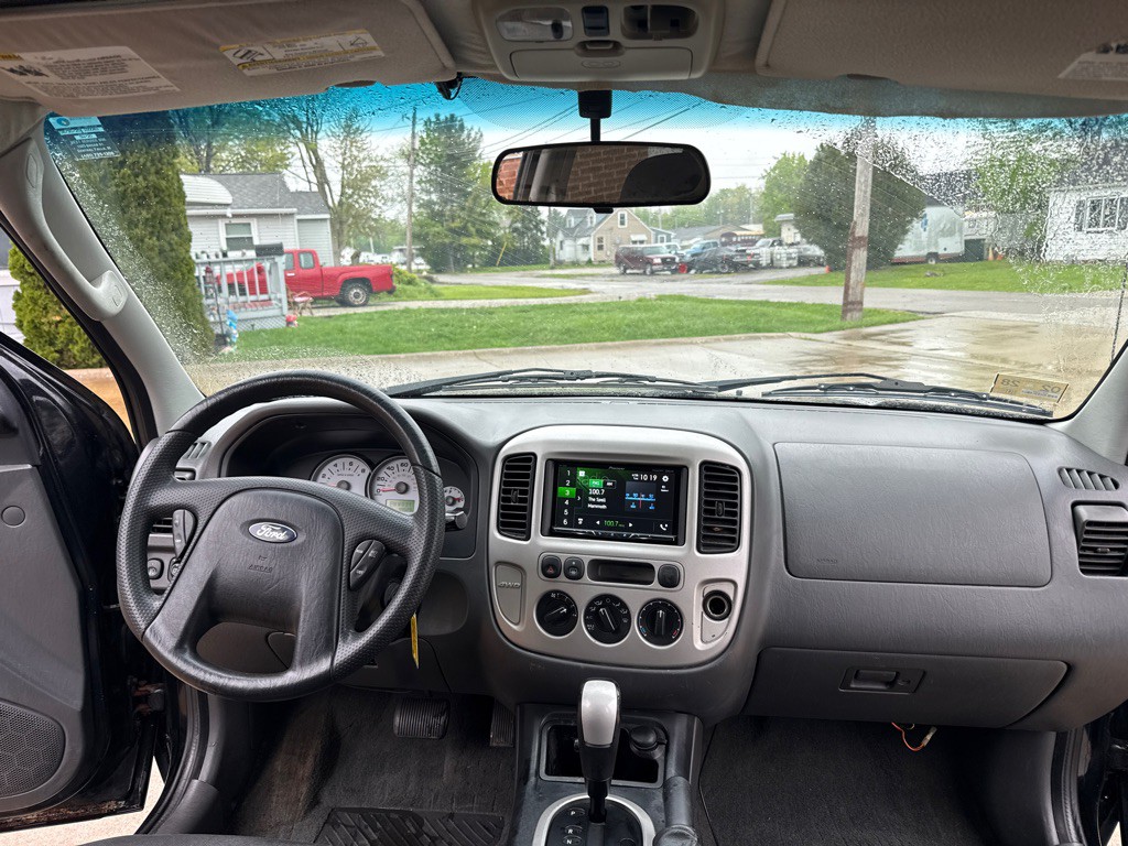 2007 Ford Escape Image 9