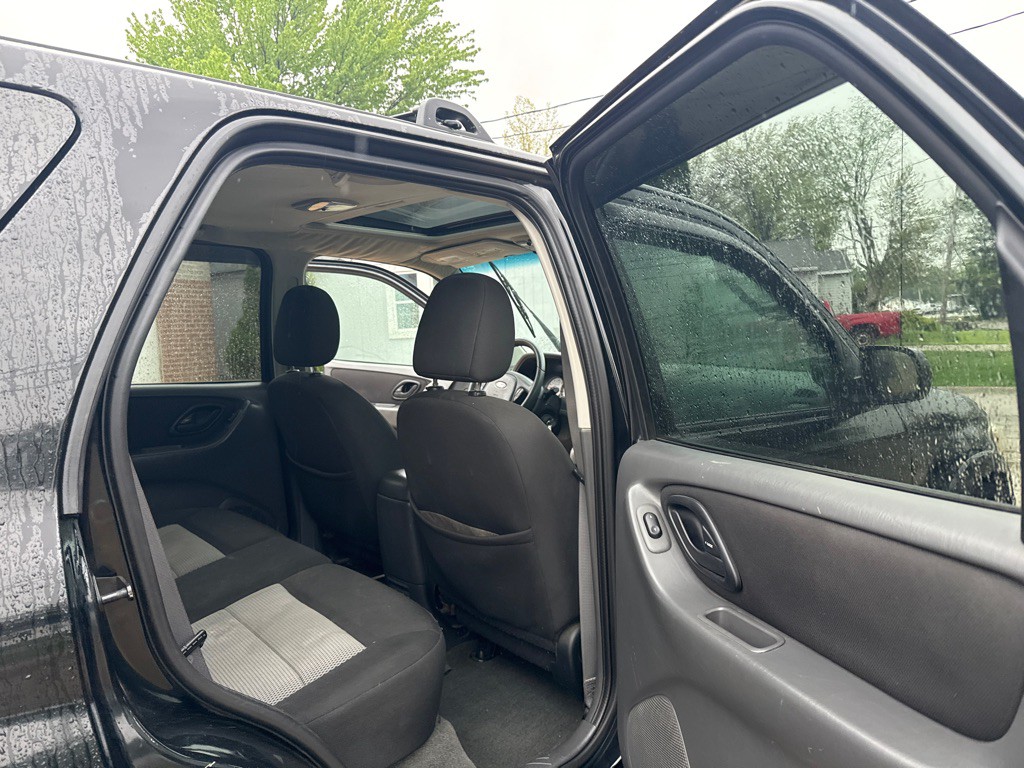 2007 Ford Escape Image 13