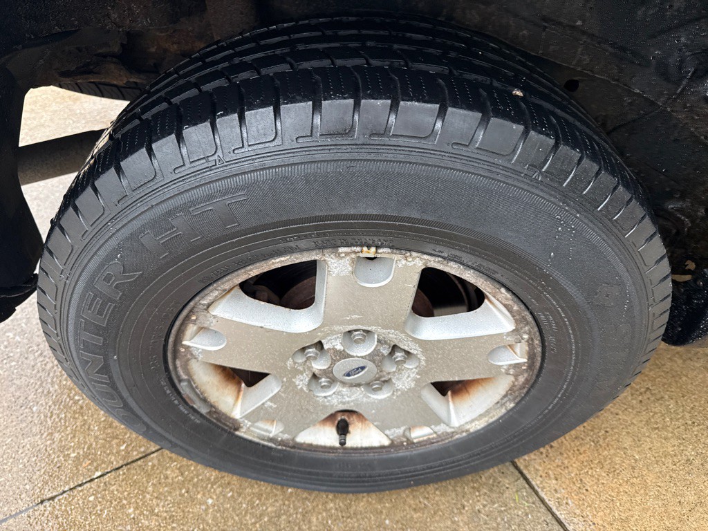 2007 Ford Escape Image 18