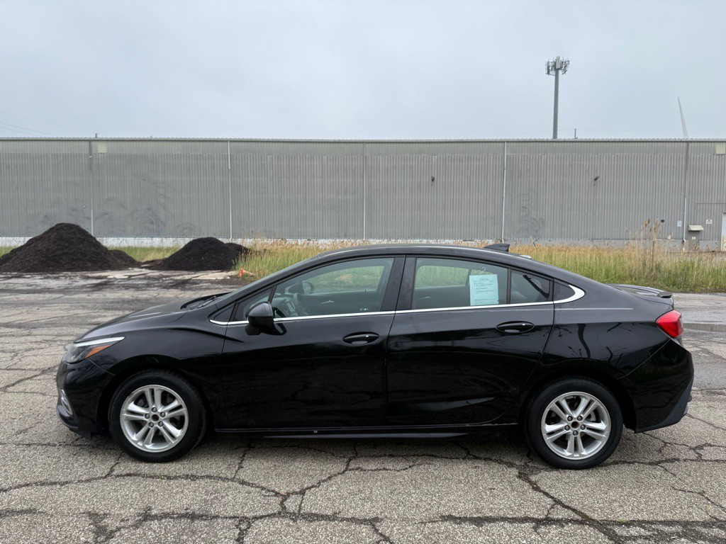2018 Chevrolet Cruze Image 5