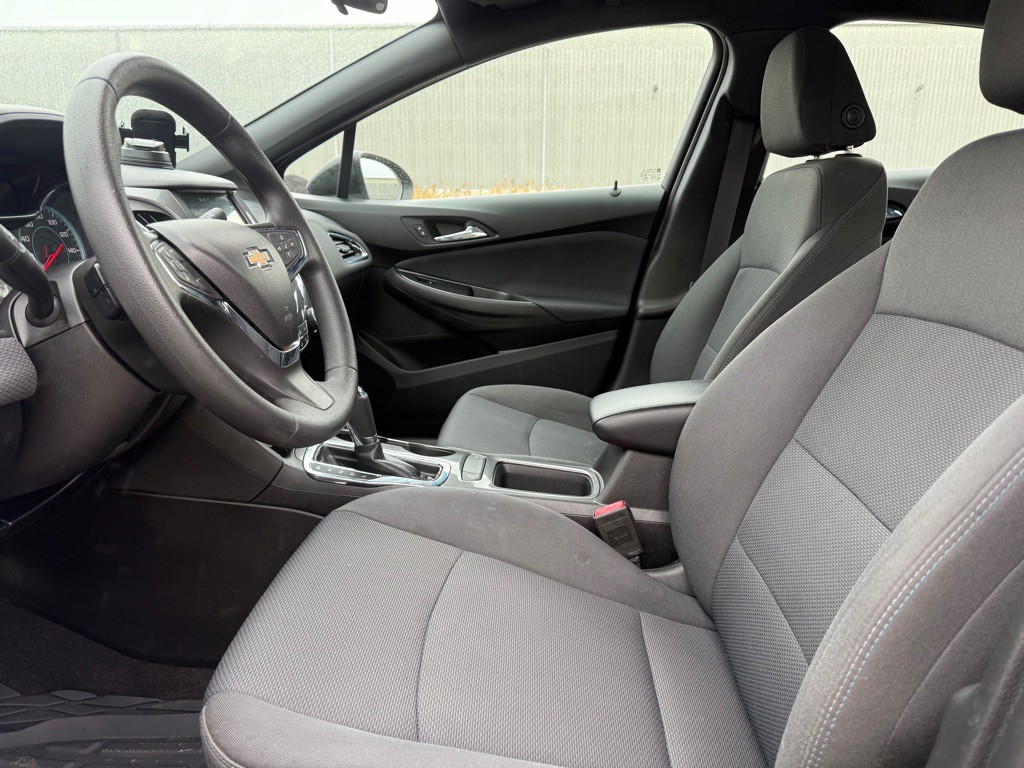 2018 Chevrolet Cruze Image 8