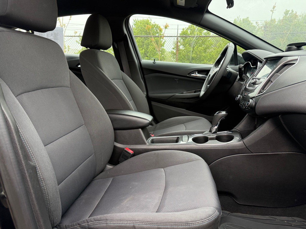 2018 Chevrolet Cruze Image 9