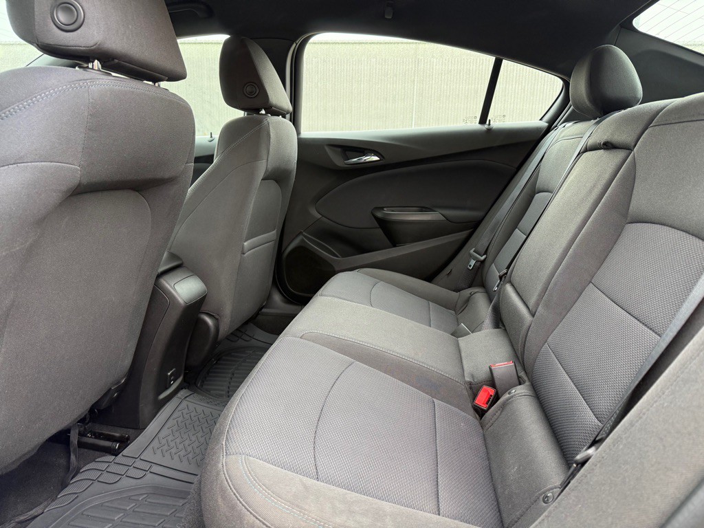 2018 Chevrolet Cruze Image 11