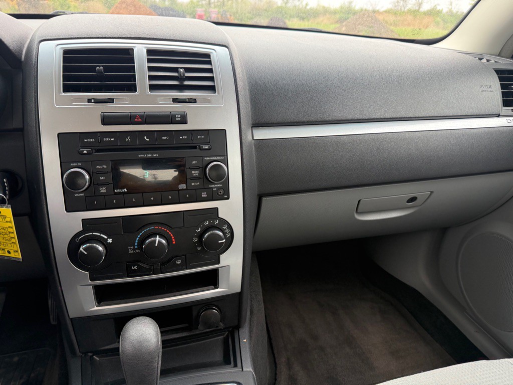 2010 Dodge Charger Image 14