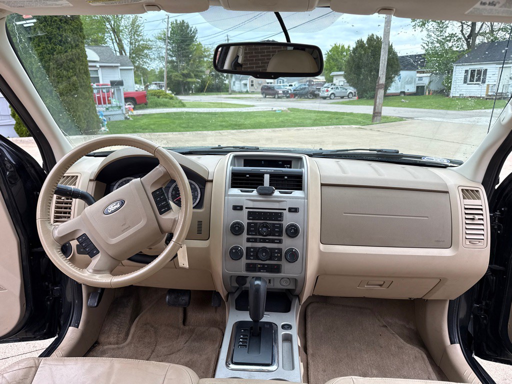 2011 Ford Escape Image 9