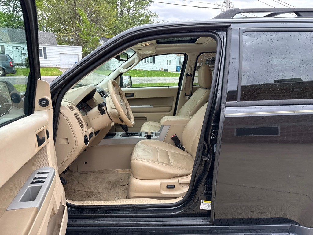2011 Ford Escape Image 10