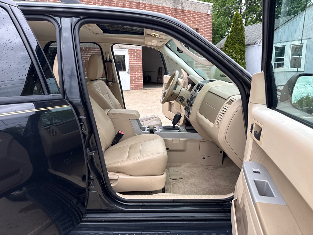2011 Ford Escape Image 11