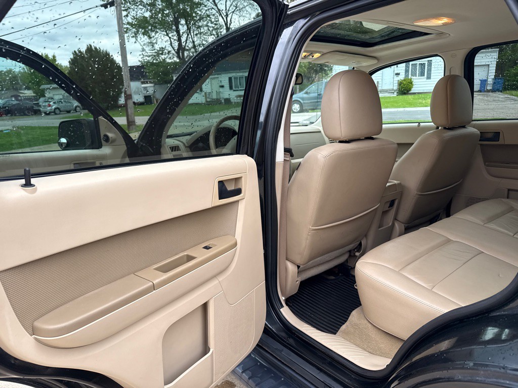 2011 Ford Escape Image 12