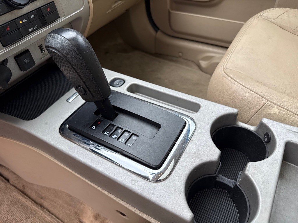 2011 Ford Escape Image 16