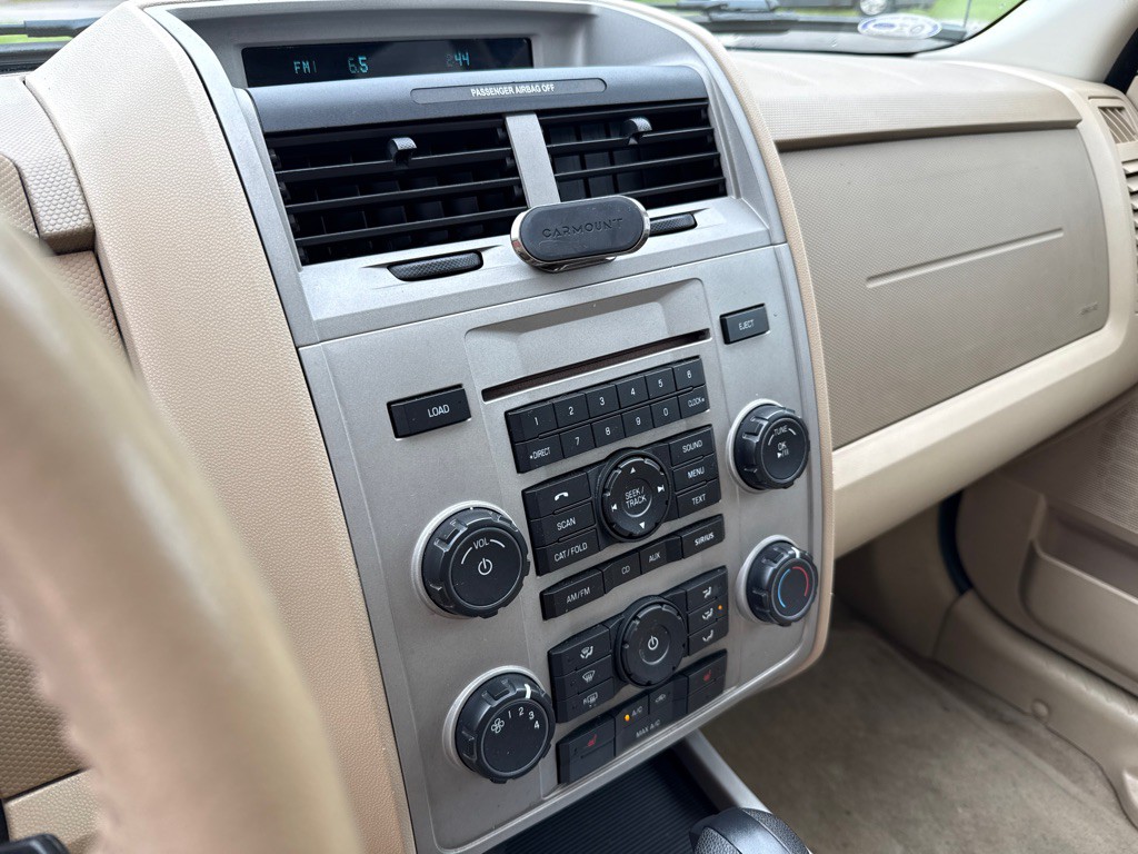 2011 Ford Escape Image 17