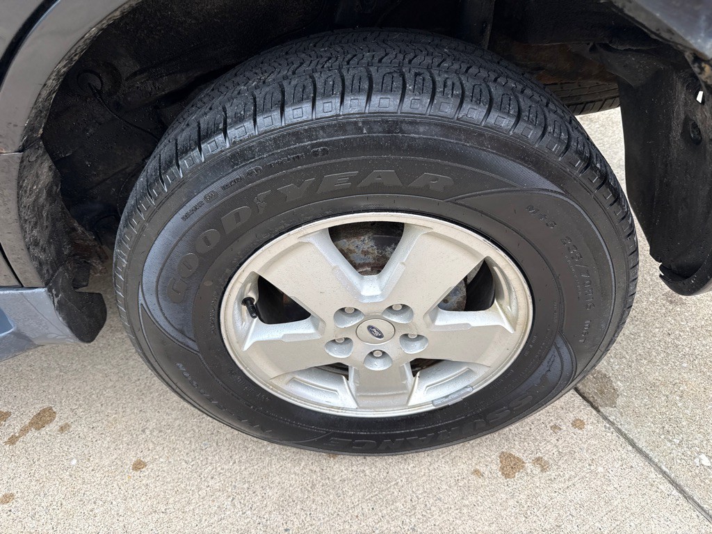 2011 Ford Escape Image 18