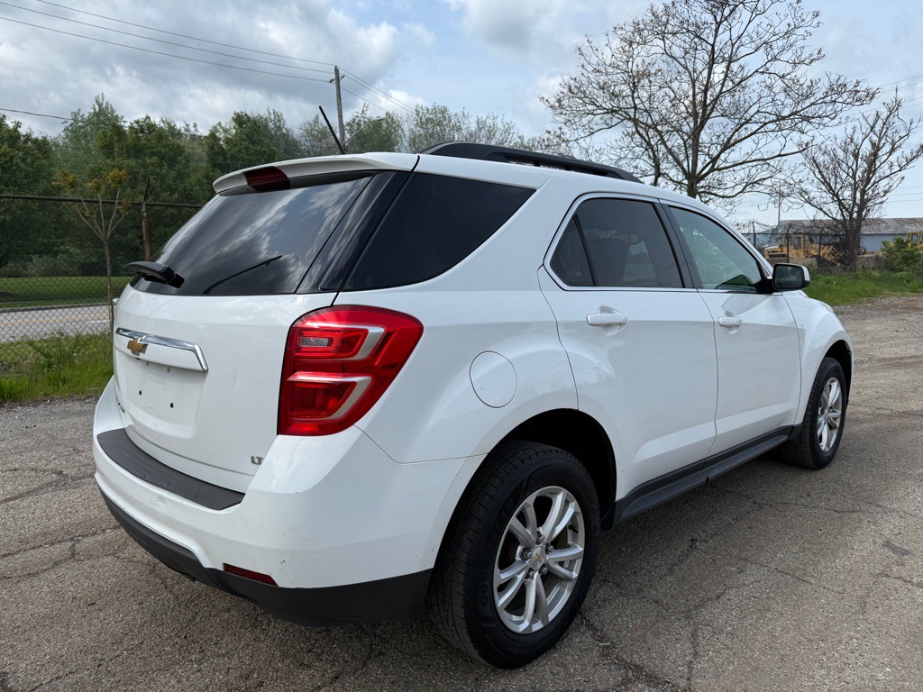 2017 Chevrolet Equinox Image 3